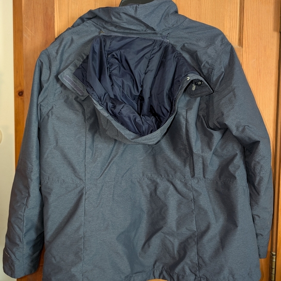 Women's Columbia Winter jacket - Picture 10 of 16